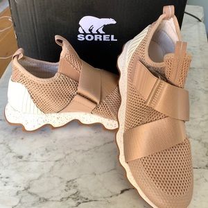 Free Ship Sorel NWT Box champagne Kinetic s sz 9